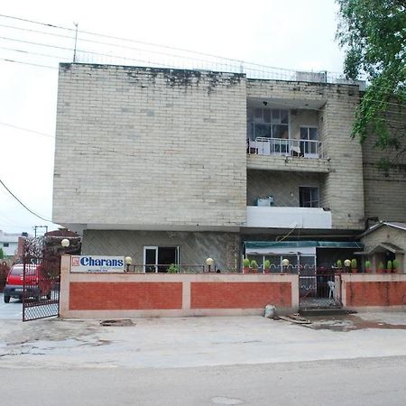 Charans Guest House Lucknow Eksteriør bilde