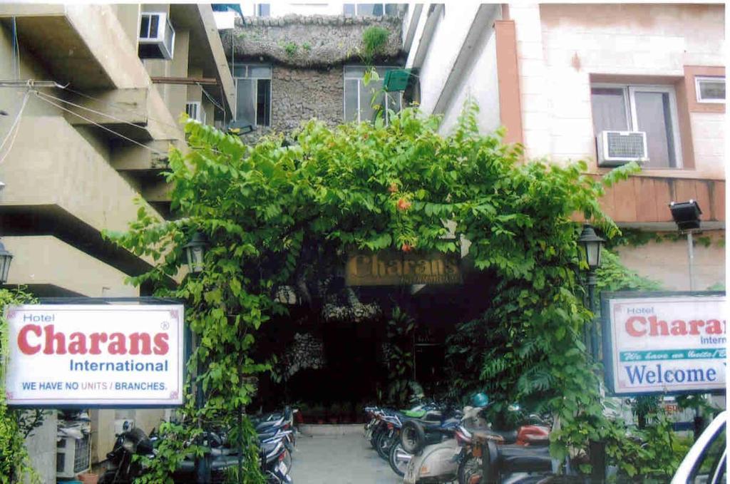 Charans Guest House Lucknow Eksteriør bilde